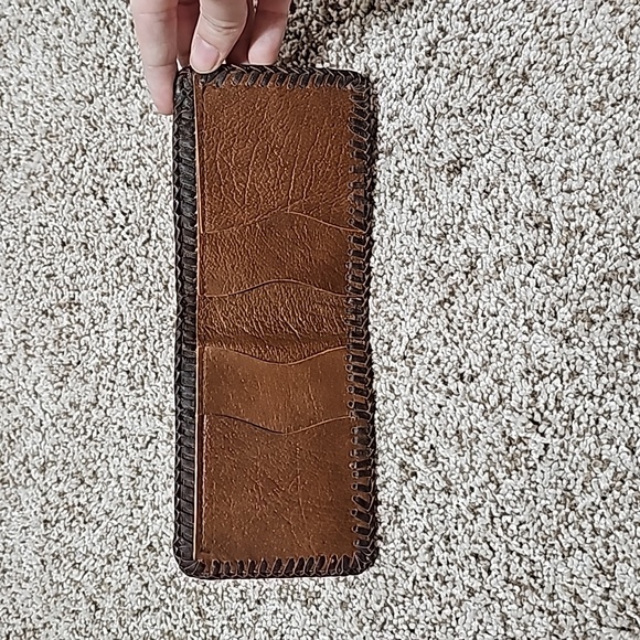 Vintage Leather Bi fold. - Picture 9 of 10
